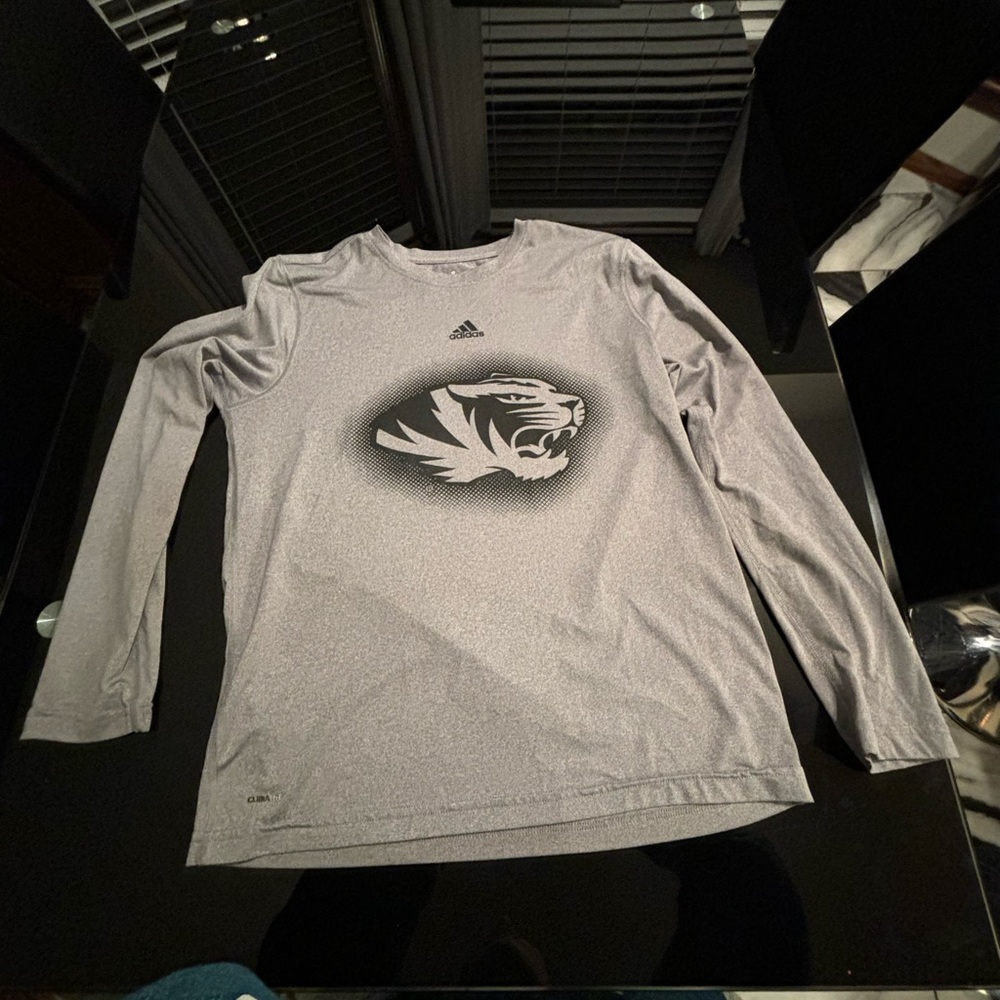 Adidas Tiger Juniors Boys (teenager) size 14/16